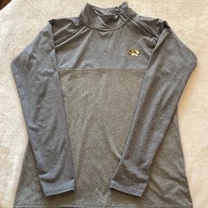 grey pullover